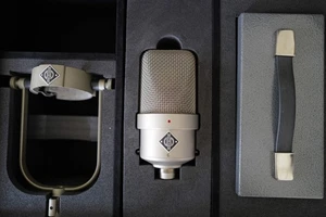 Neumann M49v Microphone - Picture 1 of 16