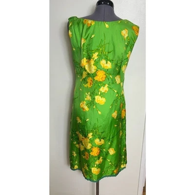 1960s Vintage Green Yellow Floral Cocktail Sheath Dress Sleeveless Size 10 - Image 1 of 4
