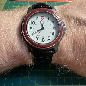 Original Vintage SWISS ARMY Men’s 37mm Swiss Quartz Watch Red Bezel Leather - Picture 1 of 8