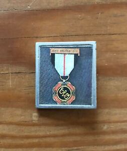 Vintage 1980s ELO Greatest Hits Electric Light Orchestra pin badge brooch
