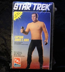 Star Trek Captain James T. Kirk 12" Vinyl Figur AMT/ERTL - Bild 1 von 1