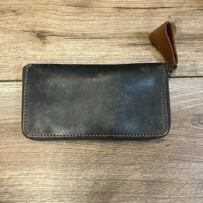 Cartera de cuero Anthropologie Holding Horses cierre con cremallera tarjetero de crédito Foto 1 de 4