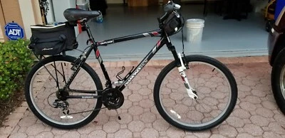 High quality Diamondback men's bike in excellent condition.   - Image 1 of 4