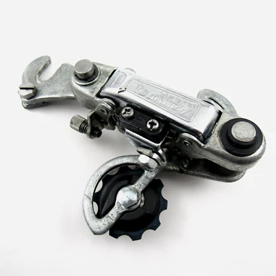 Shimano Tourney RD-TY10 short cage hanger rear derailleur, 1970's - Image 1 of 4