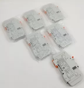 6 Phoenix Contact 2907562 Circuit Breaker Thermal Magnetic 5A 277Vac 60Vdc NEW - Picture 1 of 11