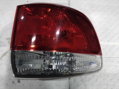 Conjunto de luz trasera izquierda usado se adapta a: Dodge Durango 2013 cuarto panel montado Lef Foto 1 de 4