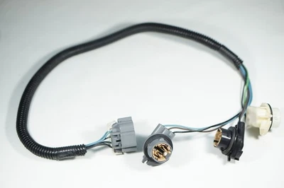 Arnés de cableado de luz trasera izquierda LH OEM Tahoe Yukon Suburban 2000 - 2006 ✅ Foto 1 de 4