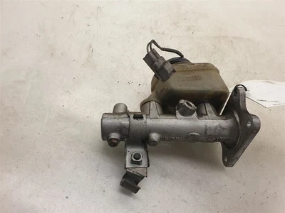 93-98 TOYOTA LAND CRUISER 4,5 Л ПОЛНЫЙ ПРИВОД ТОРМОЗ ГЛАВНЫЙ ЦИЛИНДР В СБОРЕ  - Изображение 1 из 4