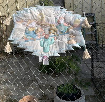 De colección 1991 RED CALLIOPE Hinchado Guardería Colgante de Pared Decoración Conejitos y Caballos Foto 1 de 4