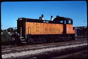 Scivolo ferroviario originale - MILW Milwaukee Road 642 Milwaukee WI 8-20-1981 - Foto 1 di 1
