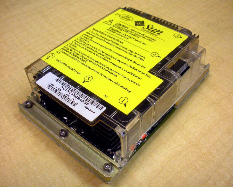 Sun 501-5235 X2580A 400MHz/8MB UltraSPARC II CPU for E3x00 E4x00 E5x00 E6x00 - Image 1 of 4