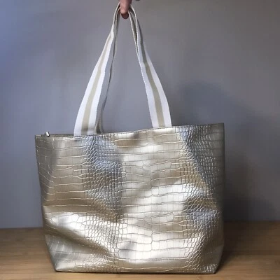 Bolso de Mano Saks Fifth Avenue Plateado Imitación Cuero Cocodrilo Cartera Viaje Comprador 19x12" Foto 1 de 4