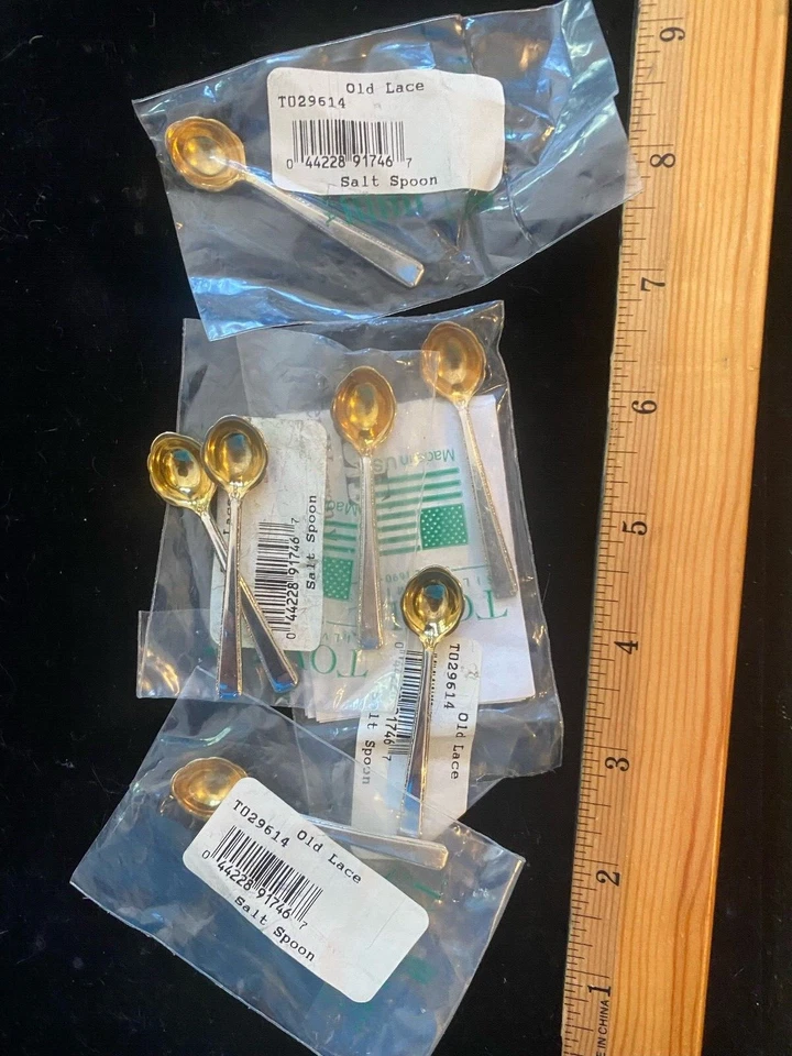 1. APLICACIÓN CUCHARA SAL ESTERLINA ENCAJE ANTIGUO TOALLA. 2 1/2" REAL. 12 AV. PRECIO CADA UNO Foto 1 de 1