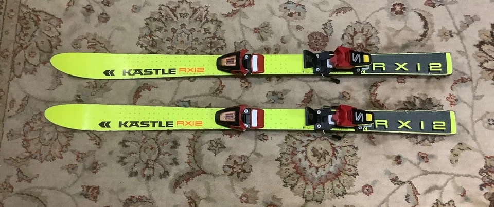 Esquís Kastle RX 12 Champion Junior con fijaciones Salomon 110 cm - De colección Foto 1 de 4