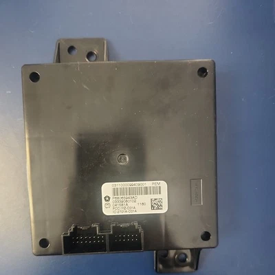 Dodge Challenger SRT8 2011-2014 módulo de control receptor de entrada pasiva 68065943AD Foto 1 de 3