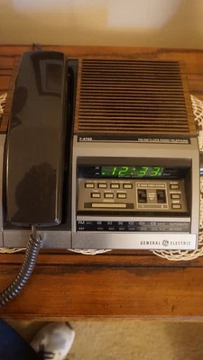 Combo vintage GE General Electric FM/AM/reloj despertador/radio/teléfono 7-4722 Foto 1 de 2
