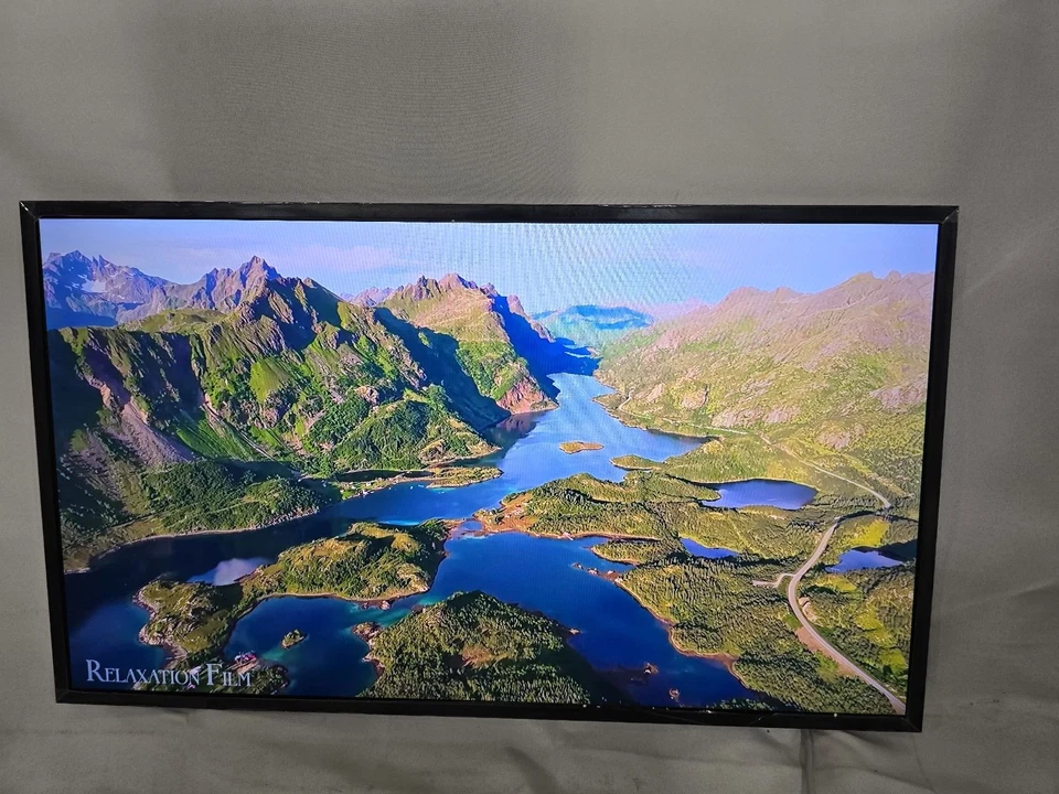 SAMSUNG 32" Class QLED The Frame LS03C Matte Display QN32LS03CBFXZA - BLACK - Image 1 of 1