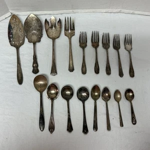 Mixed Lot Vintage Silver Plated Utensil Spoons Fork Knife Serving Gerber Baby - Picture 1 of 8