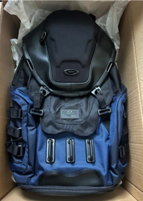 Mochila para fregadero de cocina Oakley 34L - Blackout/Team Navy - Nueva combinación de colores rara Foto 1 de 3