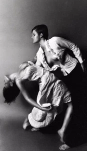 5##Photo negative film - Kissing women - Lesbian couple - Love - Kiss - Picture 1 of 4