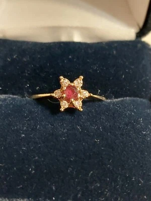 VINTAGE 10K YELLOW GOLD GENUINE RUBY & DIAMONDS FLOWER RING SIZE 6.25  - Image 1 of 4