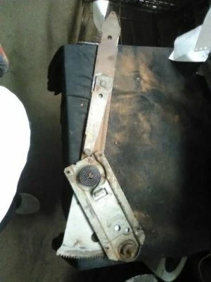 REGULADOR VENTANA DELANTERA CONDUCTOR MANUAL 2 PUERTAS SEDÁN SE ADAPTA A BUICK SPECIAL 169575 Foto 1 de 4