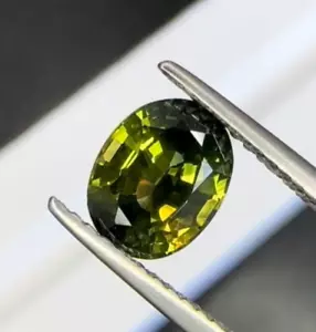 Flawless Look 1.89ct Multi Color Sapphire 100% Natural from Madagascar - Picture 1 of 6