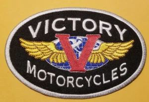 Parche bordado V Victory Motorcycles envío a todo el mundo aprox 3,5x5" - Imagen 1 de 3