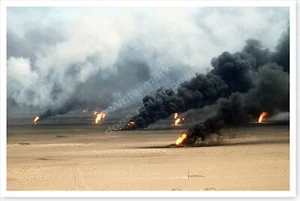Wütende Ölbrände außerhalb von Kuwait-Stadt nach Wüstensturm 8 x 12 Foto - Bild 1 von 1