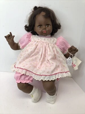 Muñeca bebé vintage Madame Alexander “Pussy Cat” adorable morena AA 1977 BD de 19” Foto 1 de 4