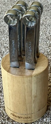 Juego de 6 cuchillos para carne de acero inoxidable y bloque de madera ¡BONITO! Foto 1 de 4