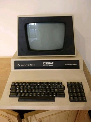 Commodore PET/CBM, Model 8032-32B + Model 4040 Doppelfloppystation  - Bild 1 von 4