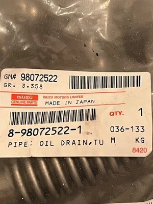 Tubo de drenaje de aceite Isuzu 8-98072522-1 NPR-HD TUBO DE CABINA SIMPLE Foto 1 de 4