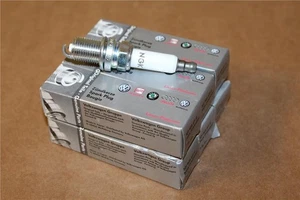 101905611G Spark Plugs Set of 6 VW Touareg Audi Q7 CHECK FIRST New Genuine  - Picture 1 of 2