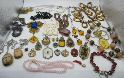 Lote de joyas antiguas y de colección algunas piezas de desgaste/reparación/piezas llenas de oro y ley como están Foto 1 de 4