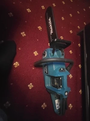 Makita DUC355Z 35cm / 14" Twin 18v LXT Brushless Chainsaw Body Only - Image 1 of 4