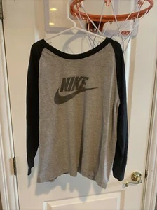 Nike Youth S Small Gray Long Sleeve T- Shirt - Picture 1 of 5