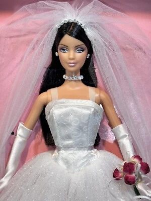 Barbie inolvidable nupcial de David ~ Muñeca novia morena rara ~ Nueva 💐 Foto 1 de 4