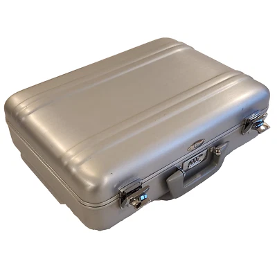 VTG Zero Elite pre Halliburton Aluminum Attache Case Silver Dial Lock Briefcase - Image 1 of 4