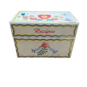 Vintage Recipe Card File Box Tin 70's Retro White Hearts Flowers Full Of Cards - Picture 1 of 11