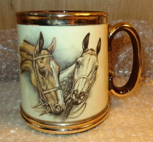 Tazza o Tankard VINTAGE Gibsons Staffordshire Inghilterra testa di cavallo con bordo oro - Foto 1 di 6