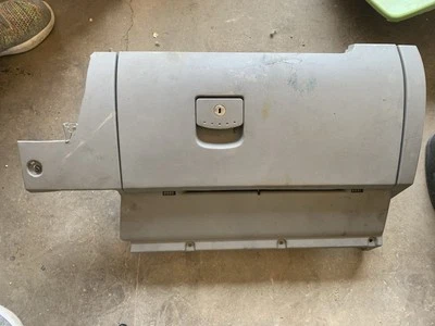 Guantera Volkswagen Beetle 1998-2005 OEM 1C1-880-300 gris usada completa ⭐️ VW Foto 1 de 4