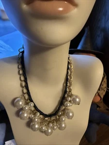Women’s Gold Black Weave Thru Chain Faux Large Pearls Necklace - Picture 1 of 4