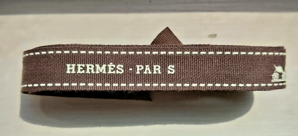 Cinta de regalo Hermes Paris marrón con logotipo 65 pulgadas Foto 1 de 1