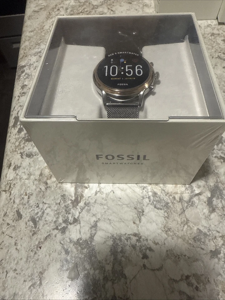 Fossil Gen 5 Julianna Stainless Steel Touchscreen Smartwatch - Изображение 1 из 1