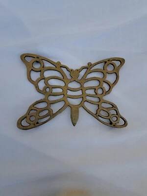 De Colección Latón Mariposa Patas Trivet Placa Caliente 5.5" x 8" Boho Latón Mariposa Polilla Foto 1 de 3