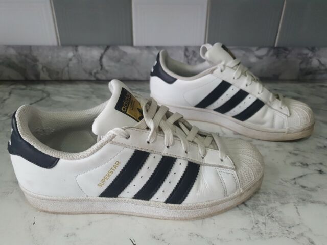 Preços baixos em Adidas Superstar