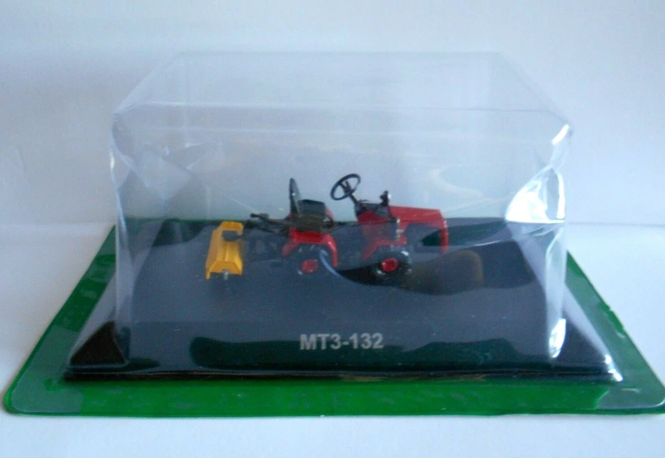 Model Tractor MTZ-132 "Belarus" Scale 1/43 - Image 1 of 1