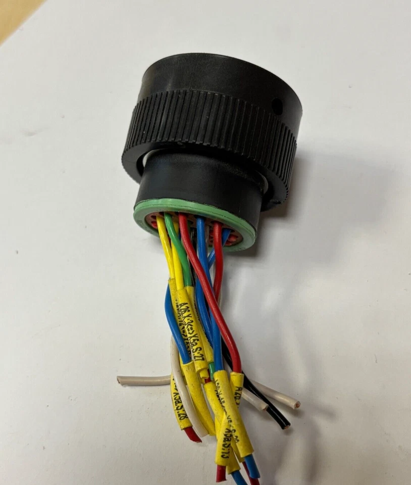 Deutsch HDP26-18-21SN Connector Circular automotive plug - Image 1 of 4