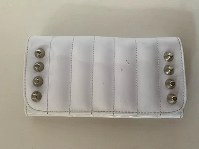 Cartera Rockabilly Lux de Ville Retro Vinilo Tachonado Blanco Foto 1 de 4